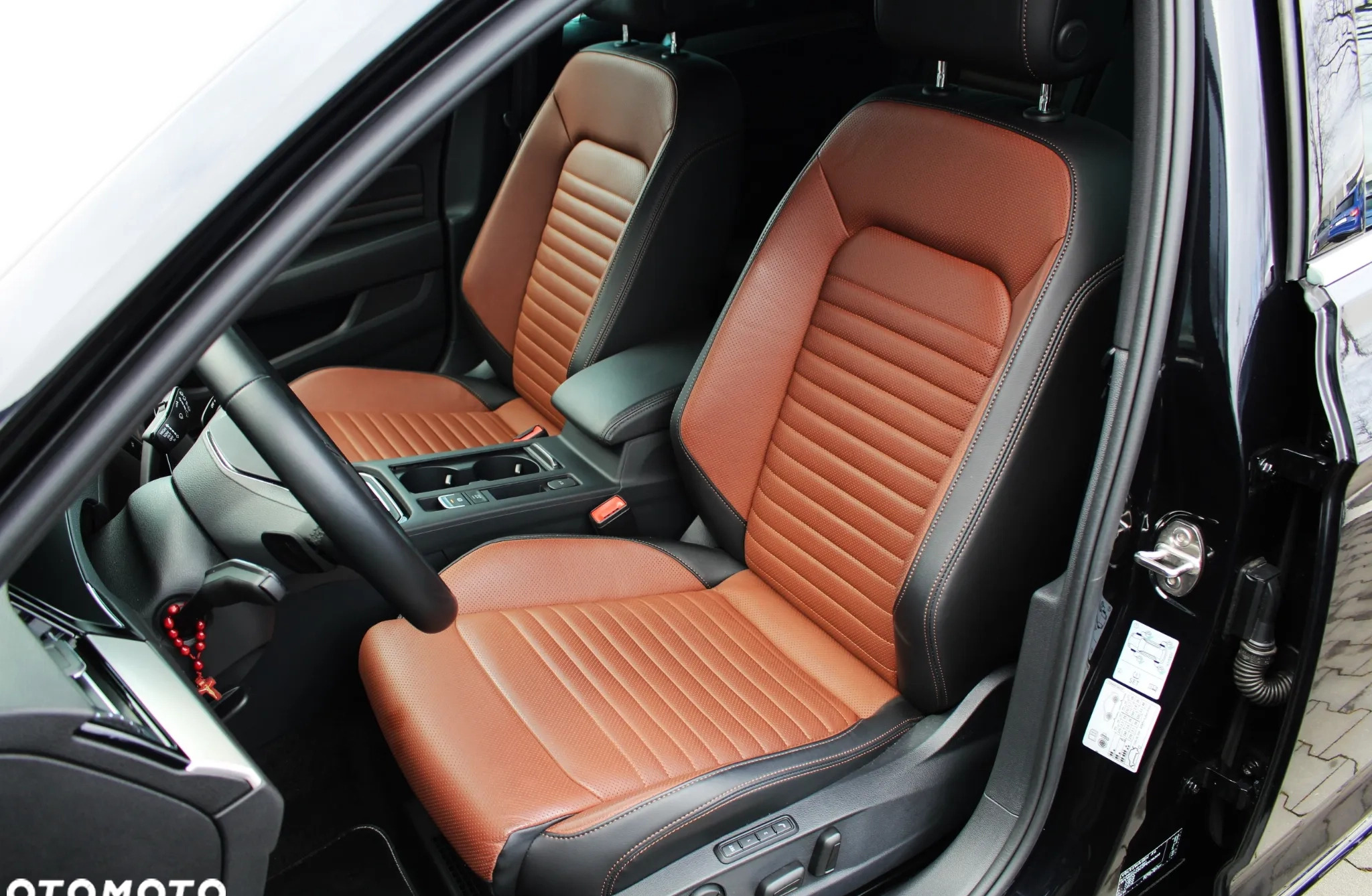Volkswagen Passat cena 199900 przebieg: 15850, rok produkcji 2023 z Opole małe 631